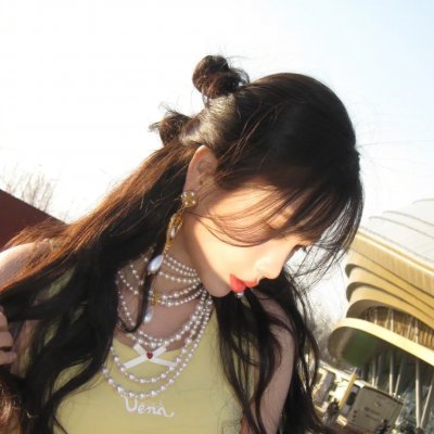 所以,和黑粉结婚了